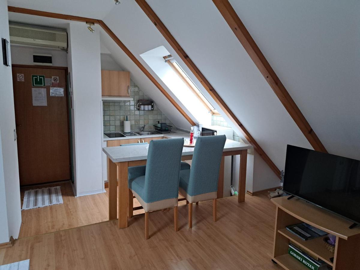 Apartment Erika Fuzine Ngoại thất bức ảnh