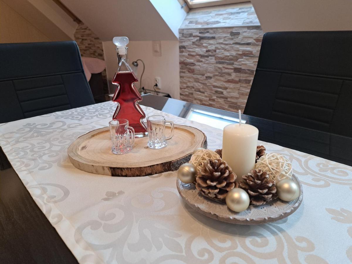 Apartment Erika Fuzine Ngoại thất bức ảnh