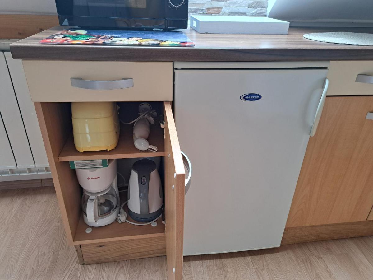 Apartment Erika Fuzine Ngoại thất bức ảnh