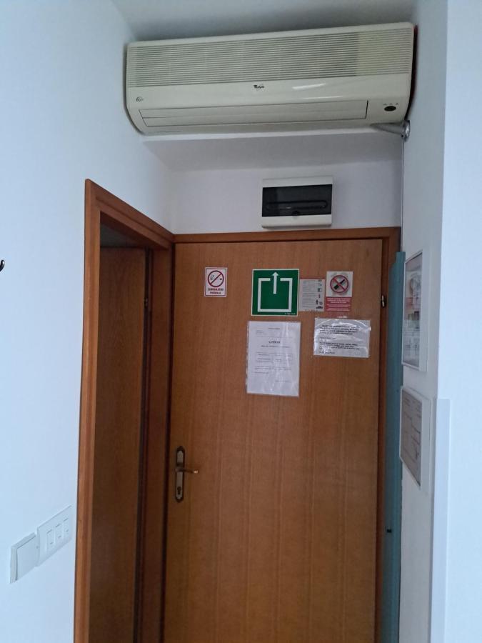 Apartment Erika Fuzine Ngoại thất bức ảnh