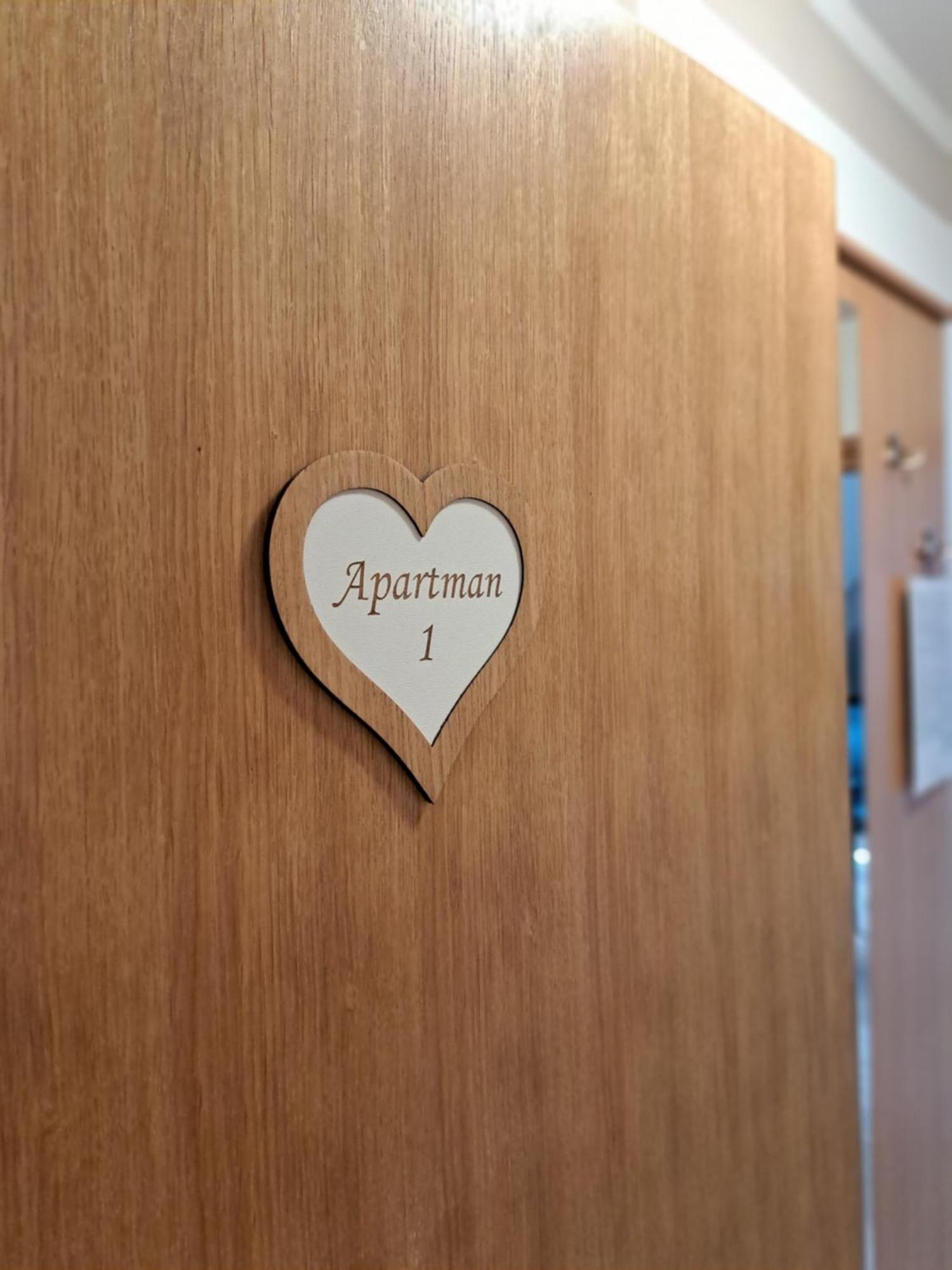 Apartment Erika Fuzine Ngoại thất bức ảnh